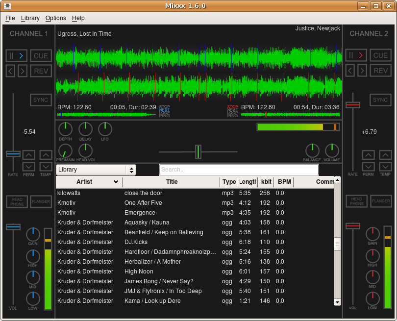 Mixxx Digital DJ mixing screen display
